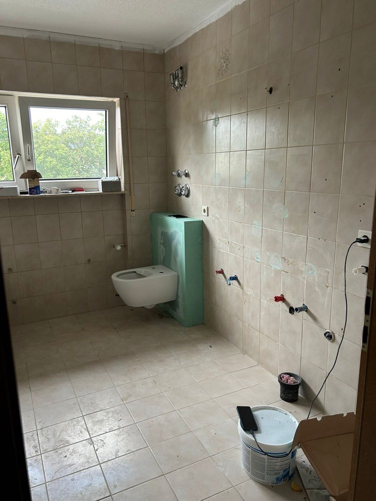 Badezimmer vor der Sanierung