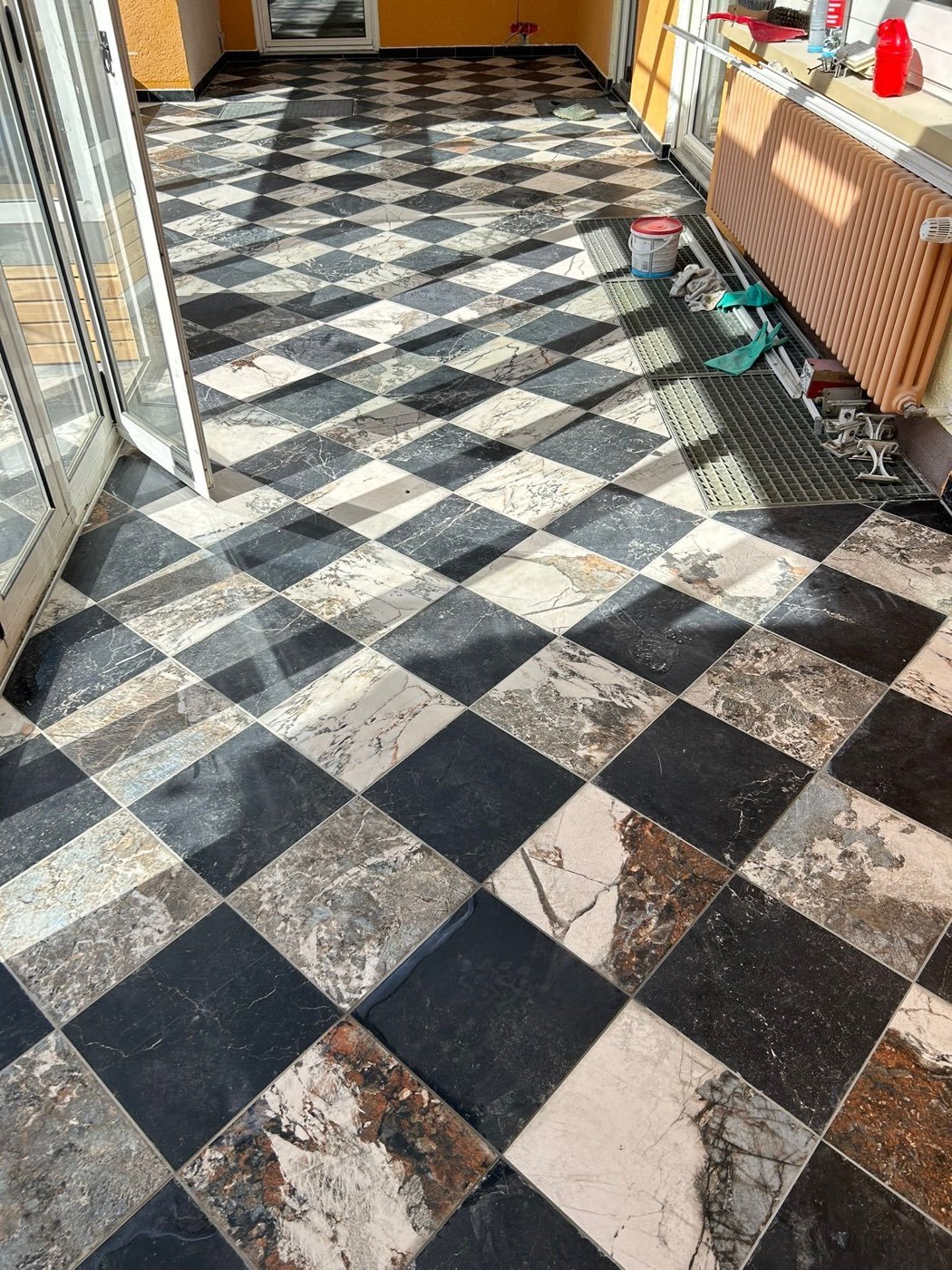 Vinylboden verlegen – großflächiger Designboden